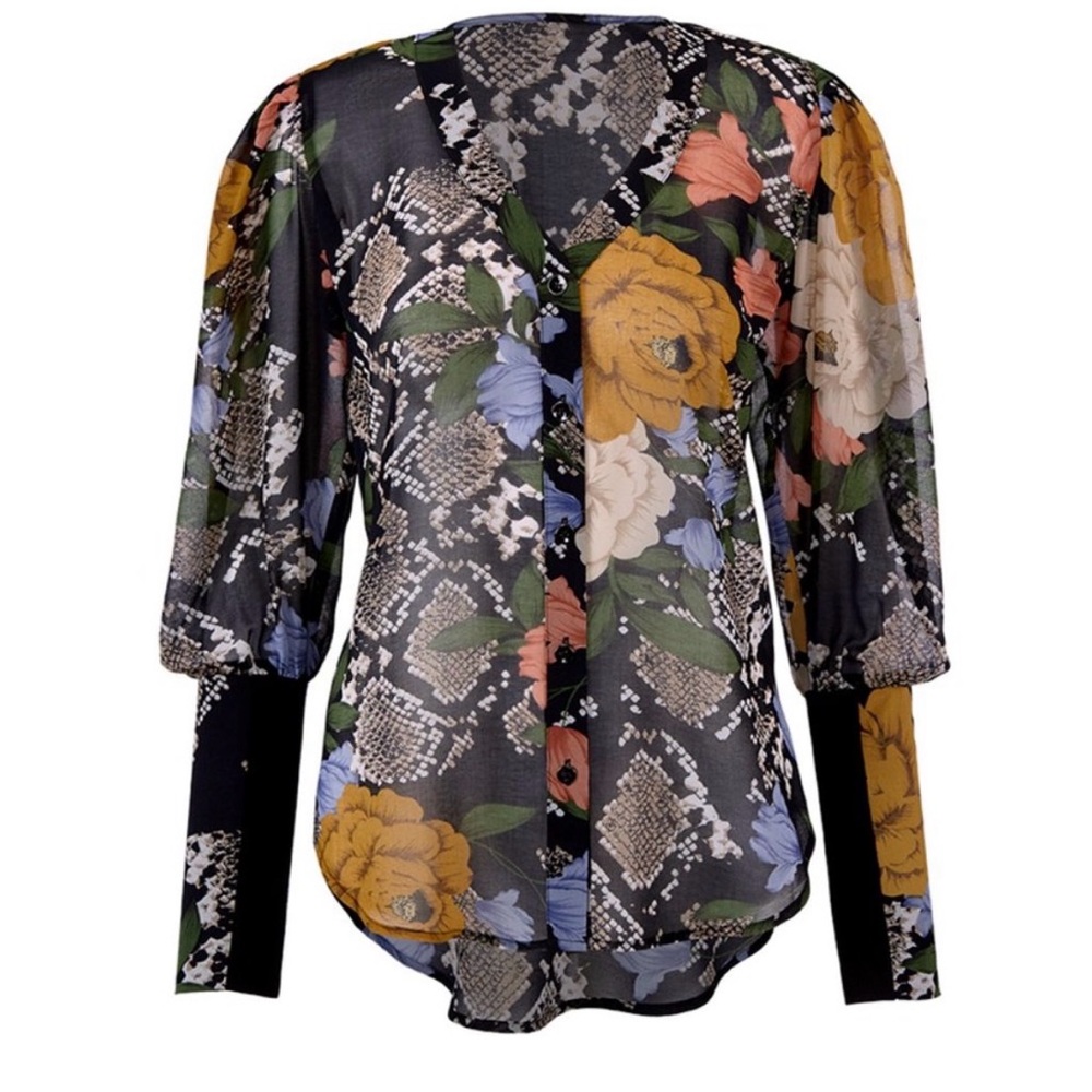 CAbi #3762 Snake Charmer Blouse, Size Medium, NWOT